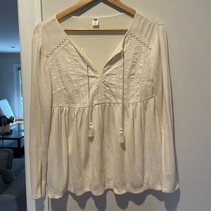 *Price is Firm* Old Navy XS cream boho top with relaxed tassel